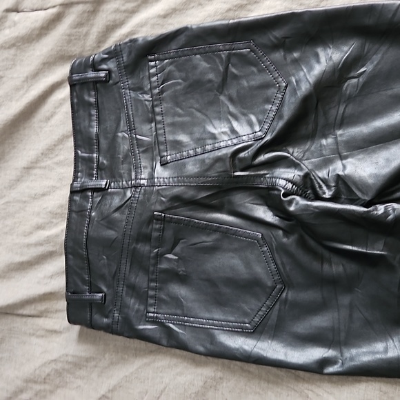 Aritzia wifred high rise vegan leather pants BNWT - Picture 6 of 7